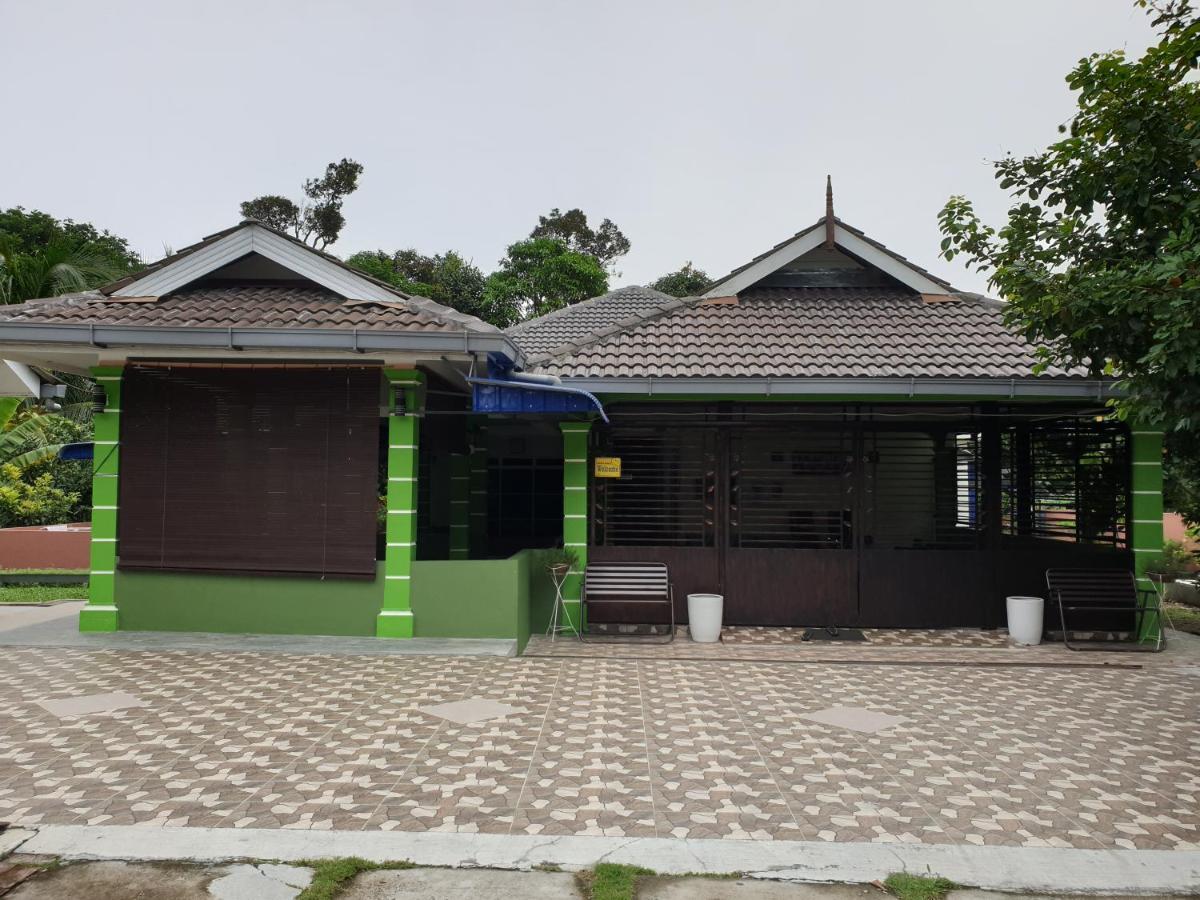 Villa Inapdesa Teratak Bonda, Sepri REMBAU Exterior foto